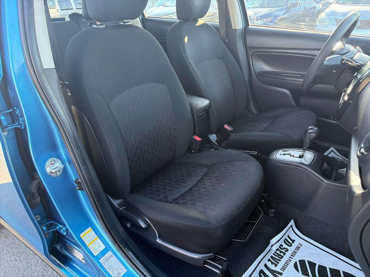 Mitsubishi Mirage ES CVT 2024