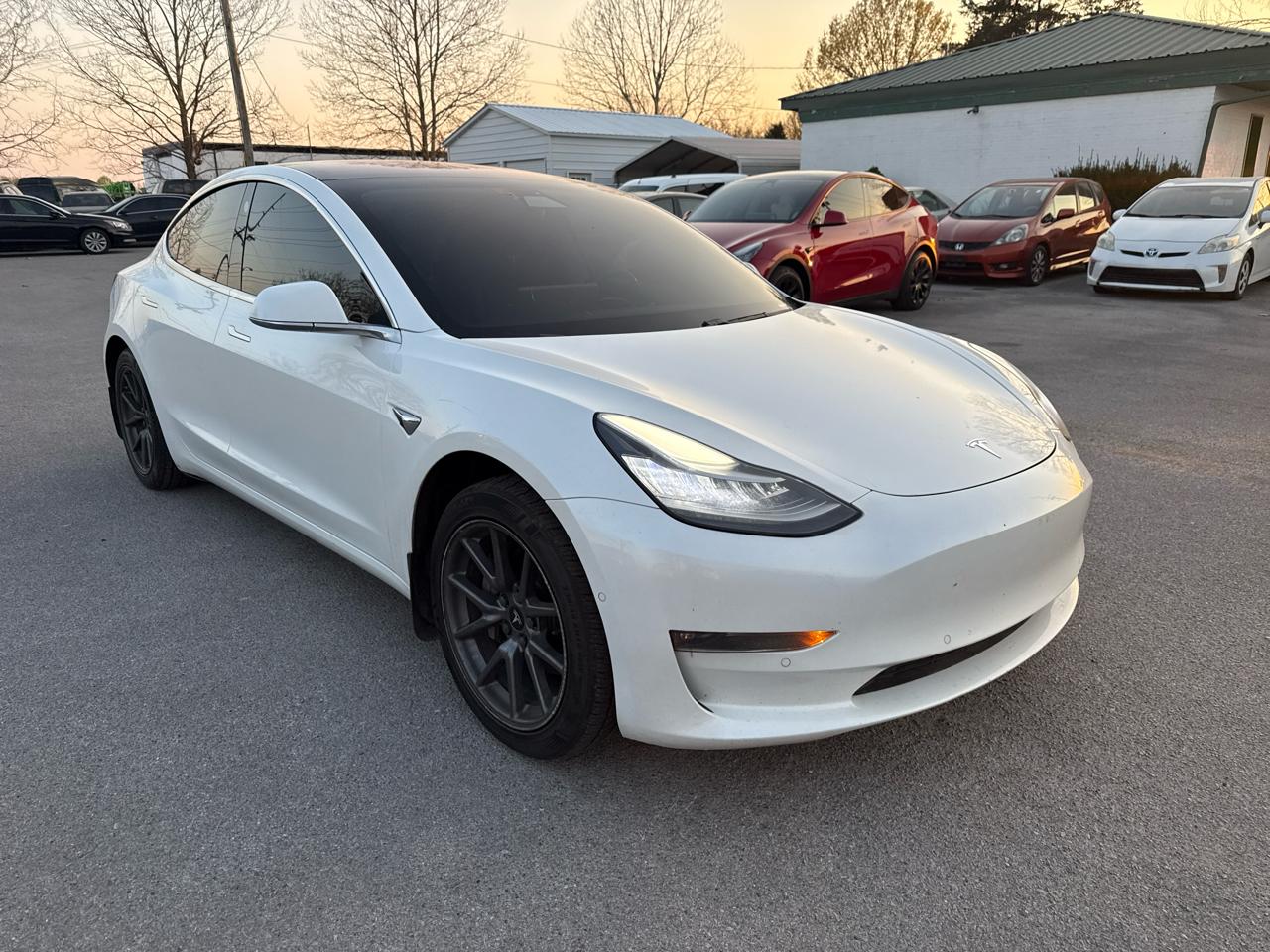 Tesla Model 3 Mid Range Battery RWD 2018