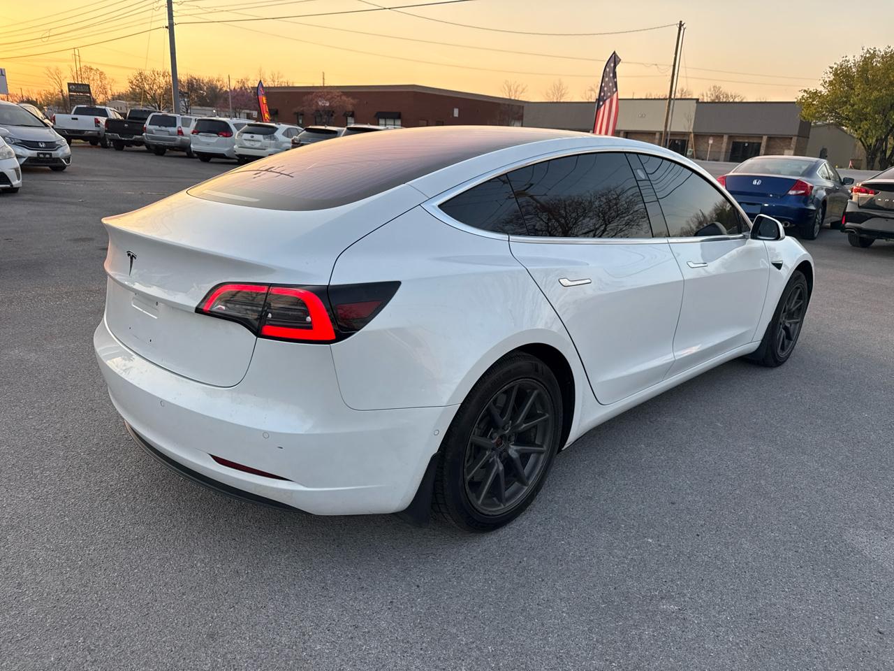 Tesla Model 3 Mid Range Battery RWD 2018