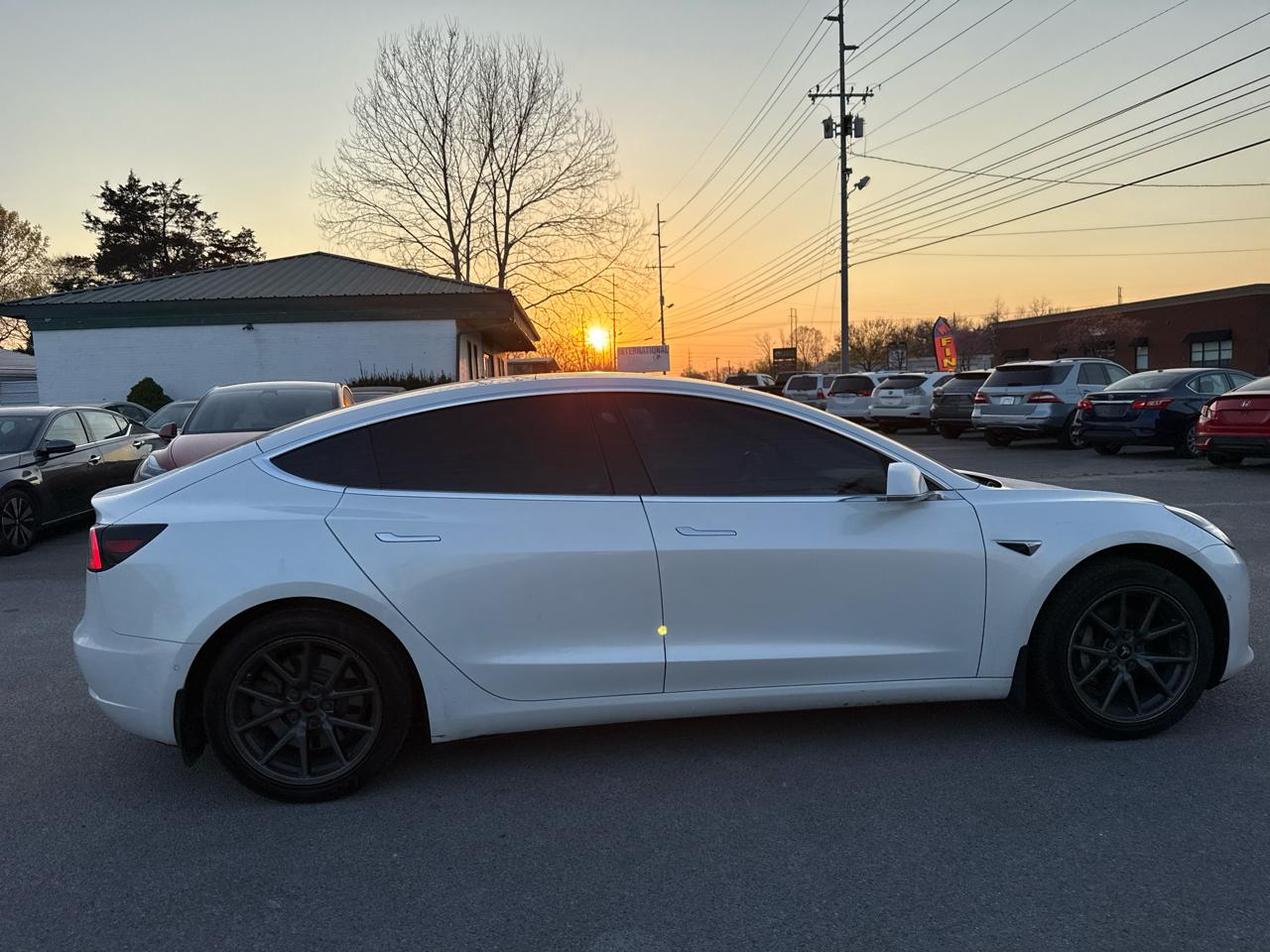 Tesla Model 3 Mid Range Battery RWD 2018