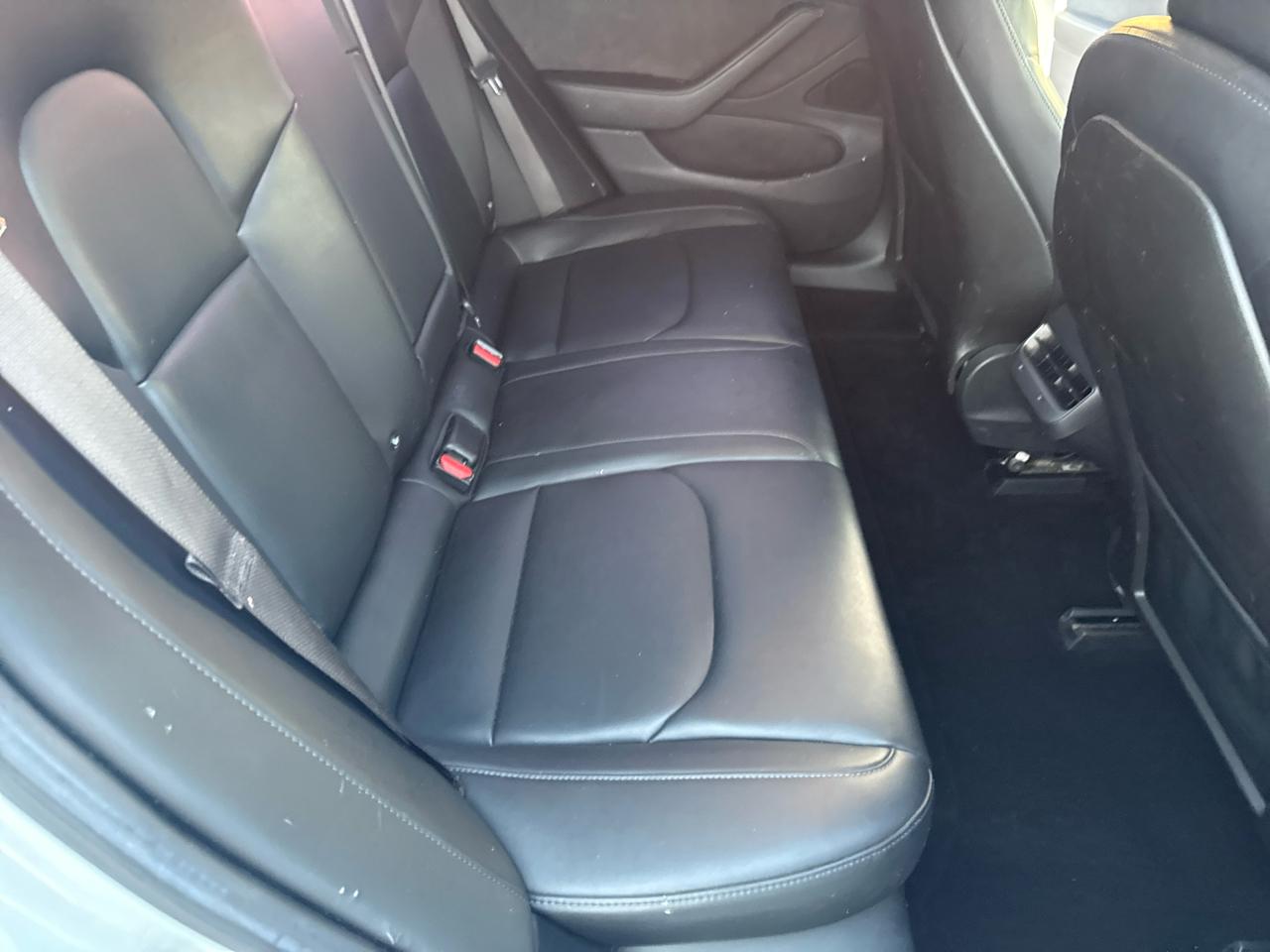 Tesla Model 3 Mid Range Battery RWD 2018