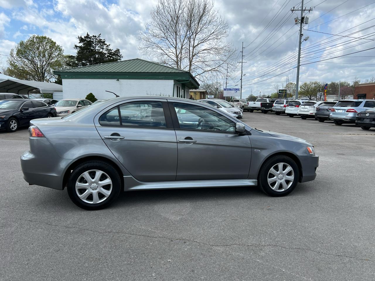 Mitsubishi Lancer 4dr Sdn Man ES FWD 2015