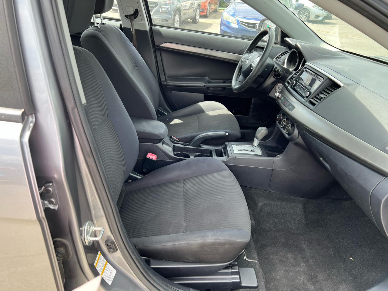 Mitsubishi Lancer 4dr Sdn Man ES FWD 2015