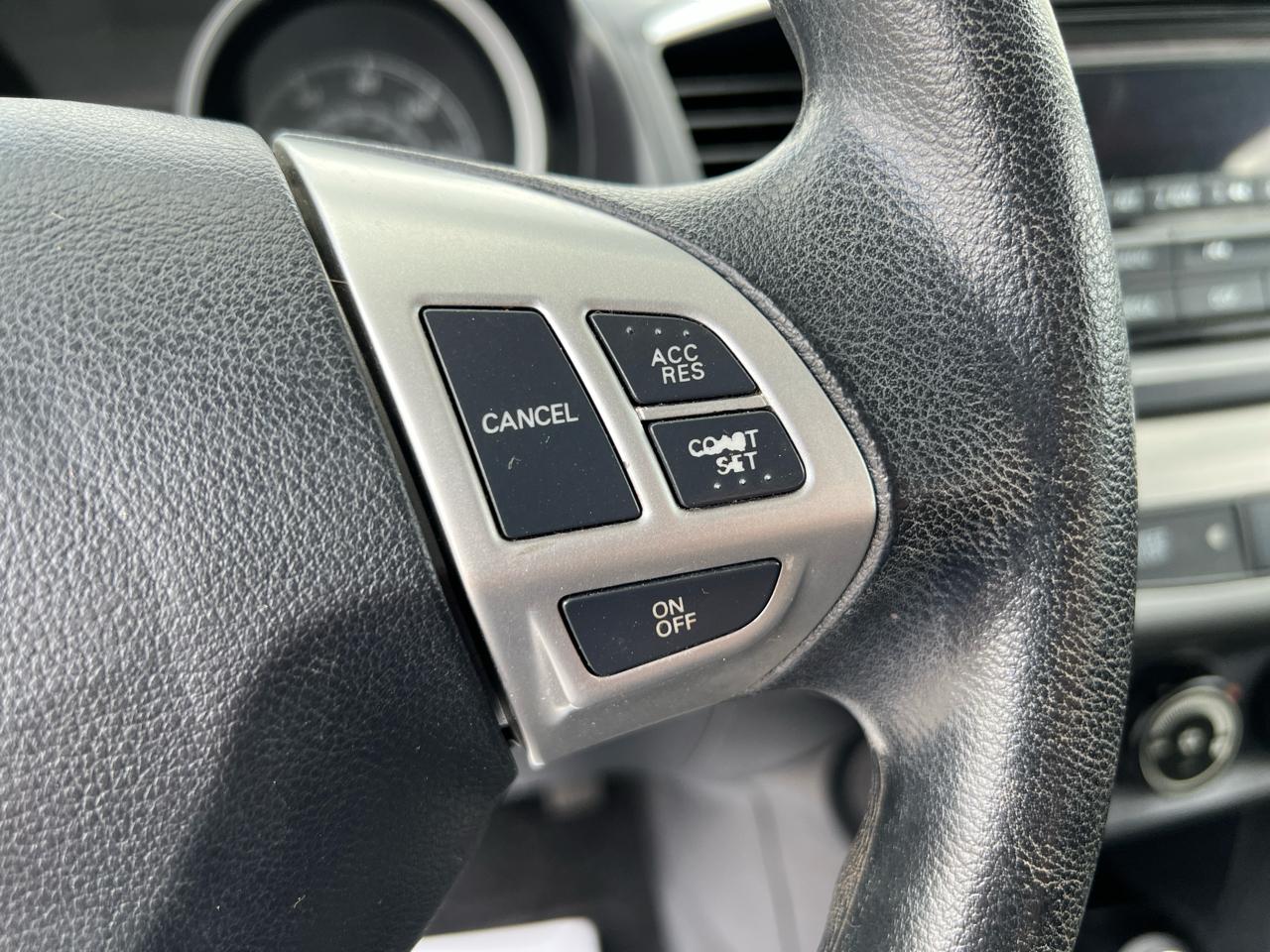 Mitsubishi Lancer 4dr Sdn Man ES FWD 2015