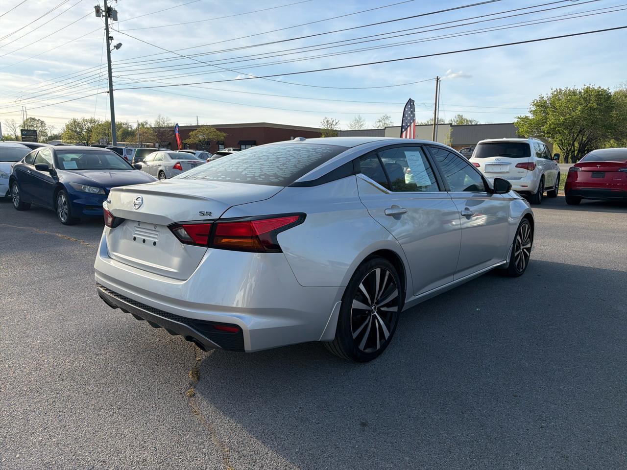 Nissan Altima 2.5 SR Sedan 2019