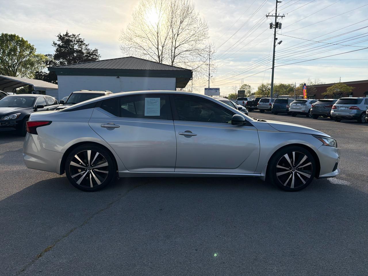 Nissan Altima 2.5 SR Sedan 2019