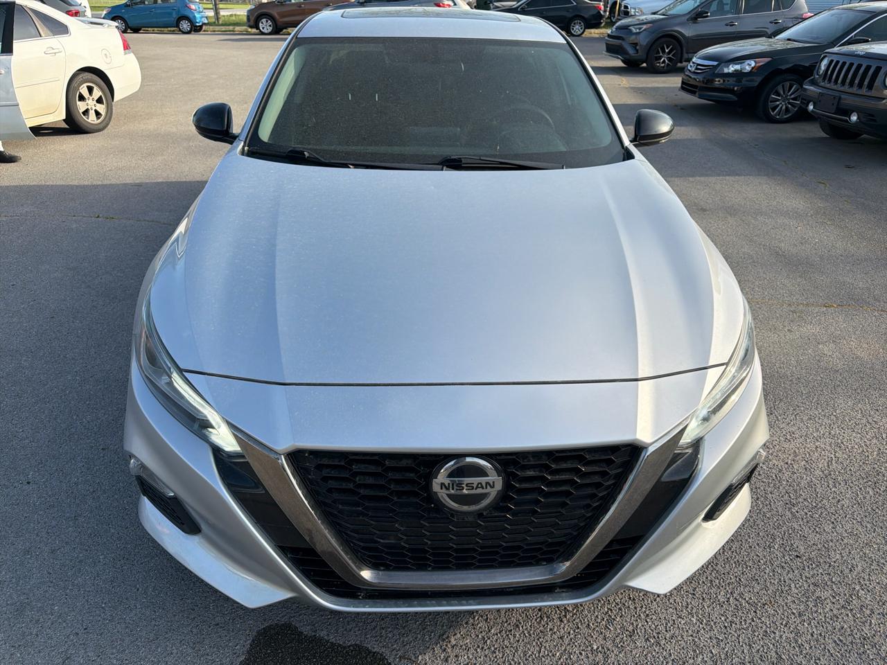 Nissan Altima 2.5 SR Sedan 2019