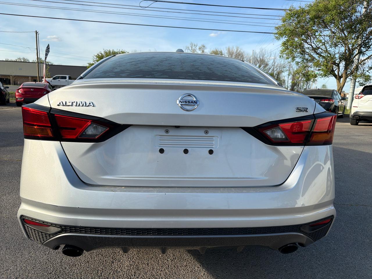 Nissan Altima 2.5 SR Sedan 2019