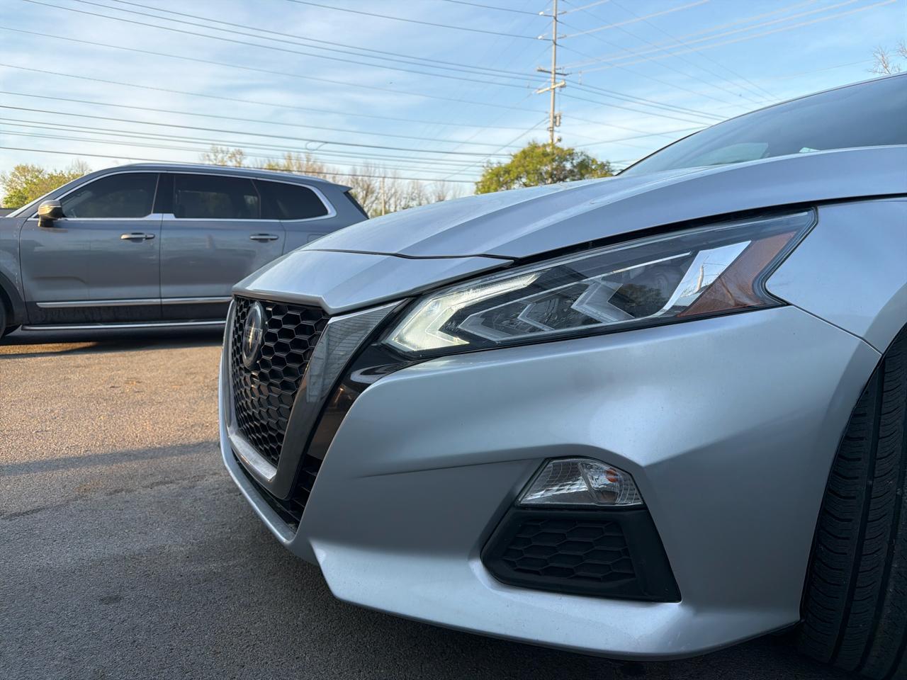 Nissan Altima 2.5 SR Sedan 2019
