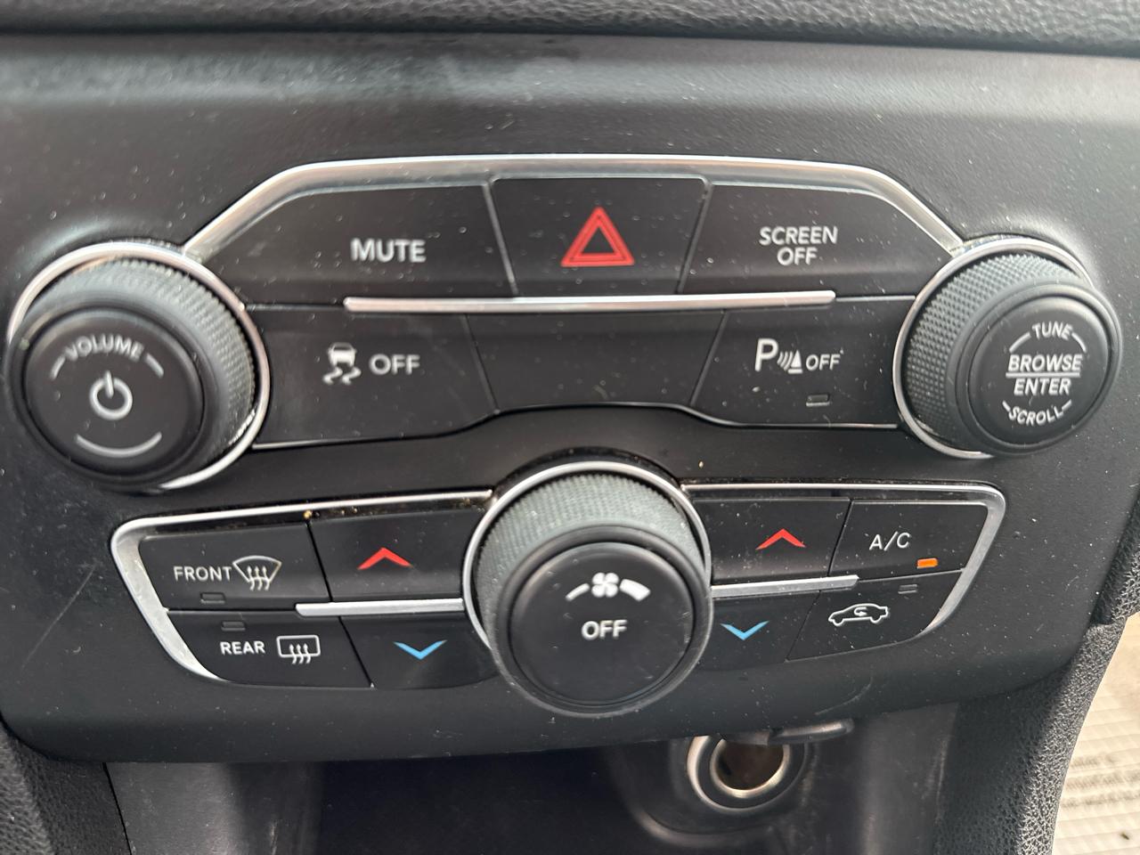 Dodge Charger SXT RWD 2019