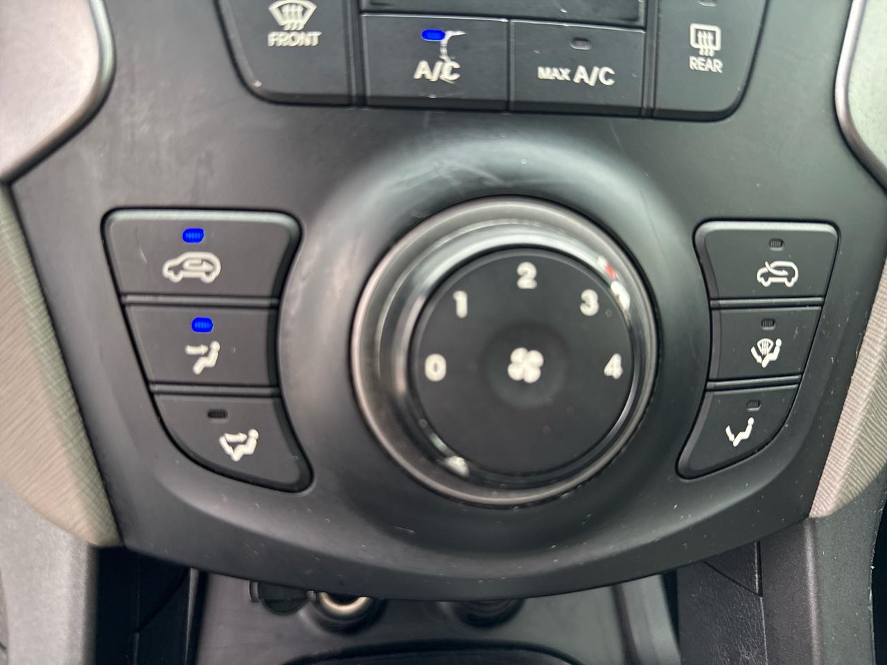 Hyundai Santa Fe Sport FWD 4dr 2.4 2014