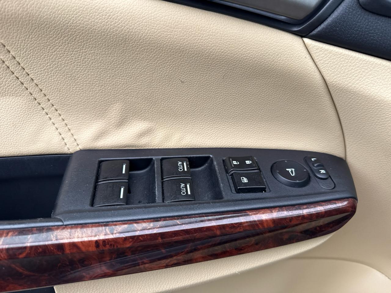 Honda Accord Crosstour 4WD 5dr EX-L 2011