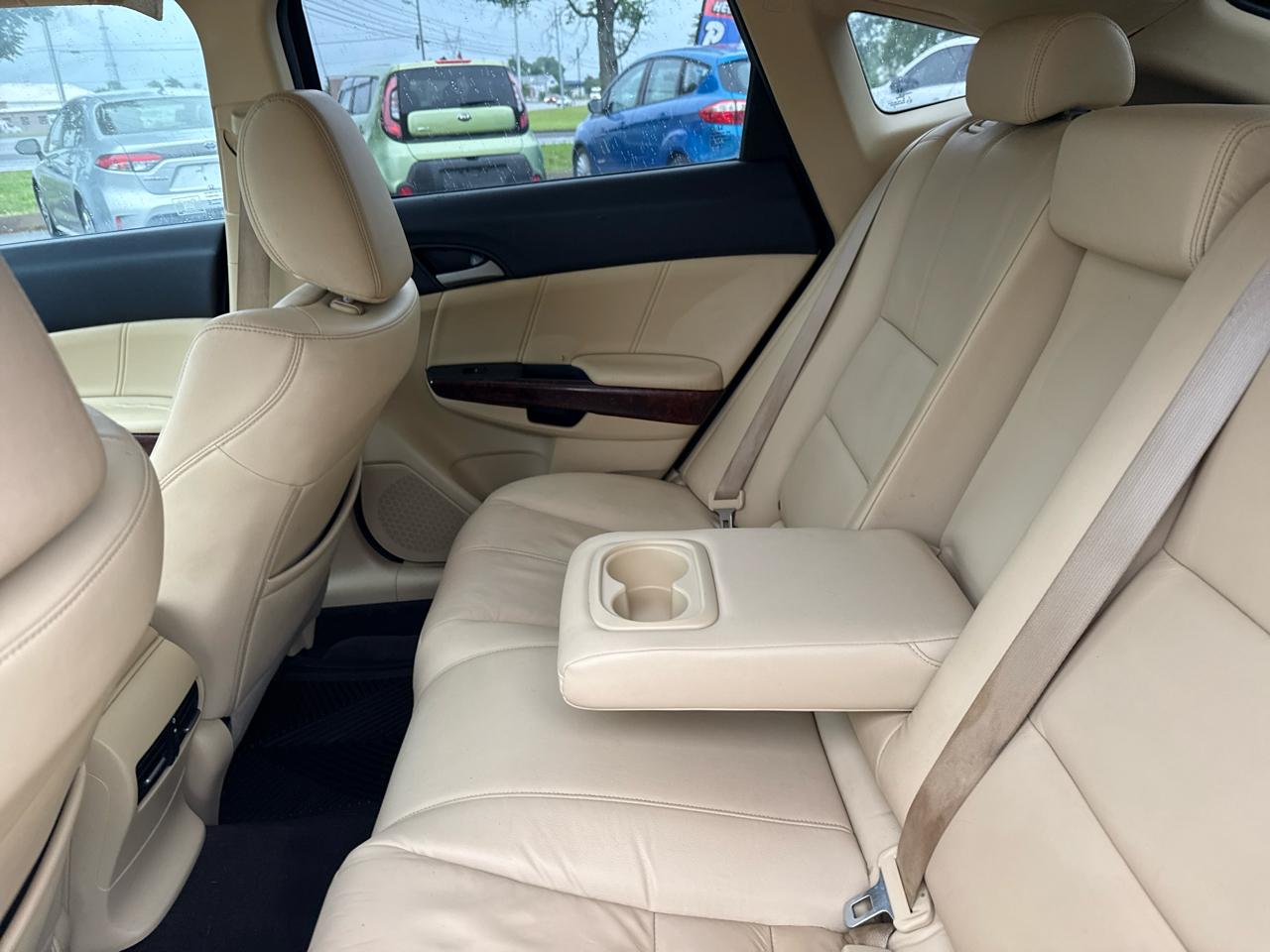 Honda Accord Crosstour 4WD 5dr EX-L 2011