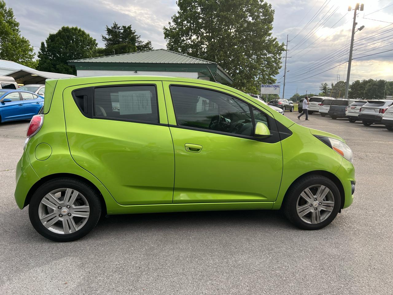 Chevrolet Spark 5dr HB CVT LT w/1LT 2015