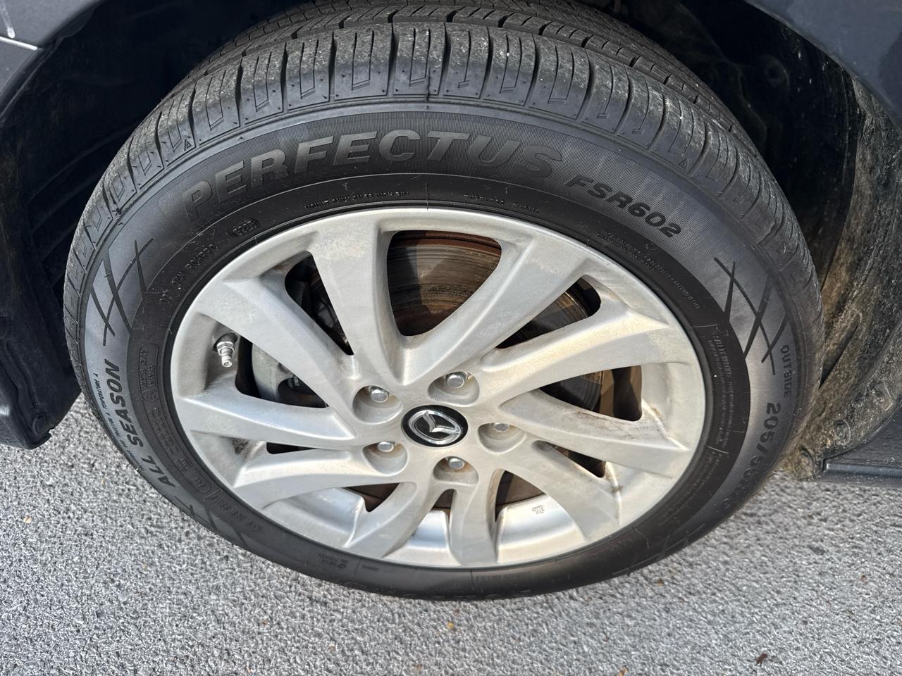 Mazda MAZDA5 4dr Wgn Auto Sport 2013