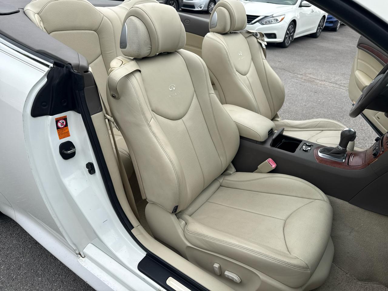 Infiniti G37 Convertible 2dr Base 2009