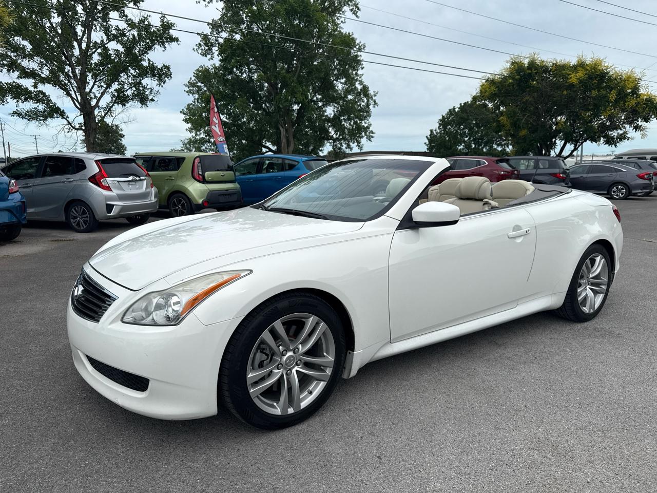 Infiniti G37 Convertible 2dr Base 2009