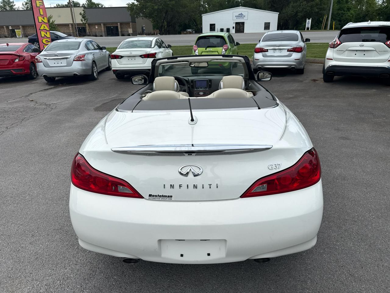 Infiniti G37 Convertible 2dr Base 2009