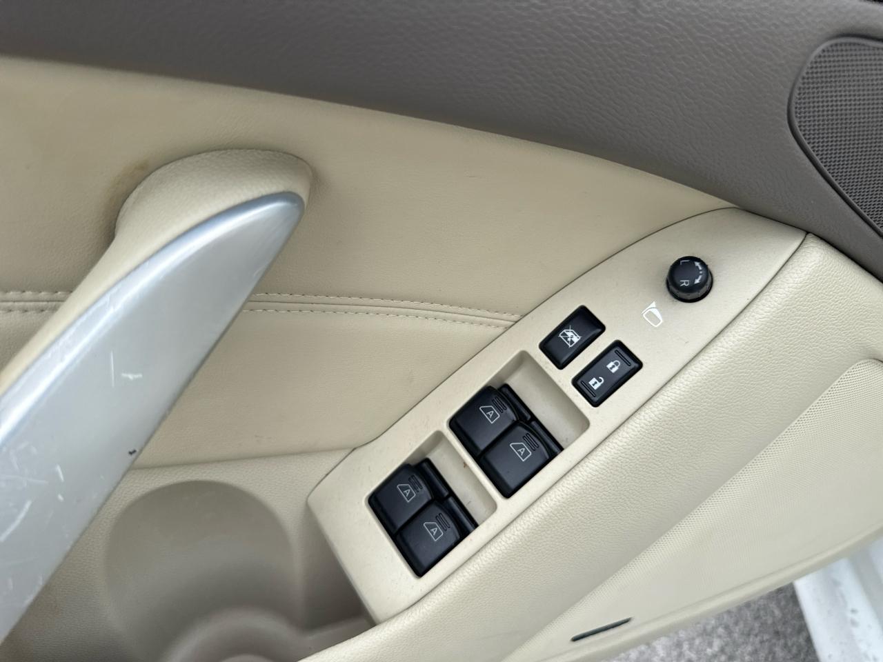 Infiniti G37 Convertible 2dr Base 2009