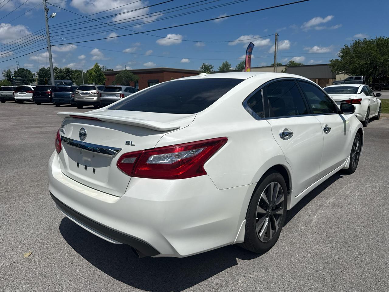 Nissan Altima 4dr Sdn I4 2.5 SL 2016