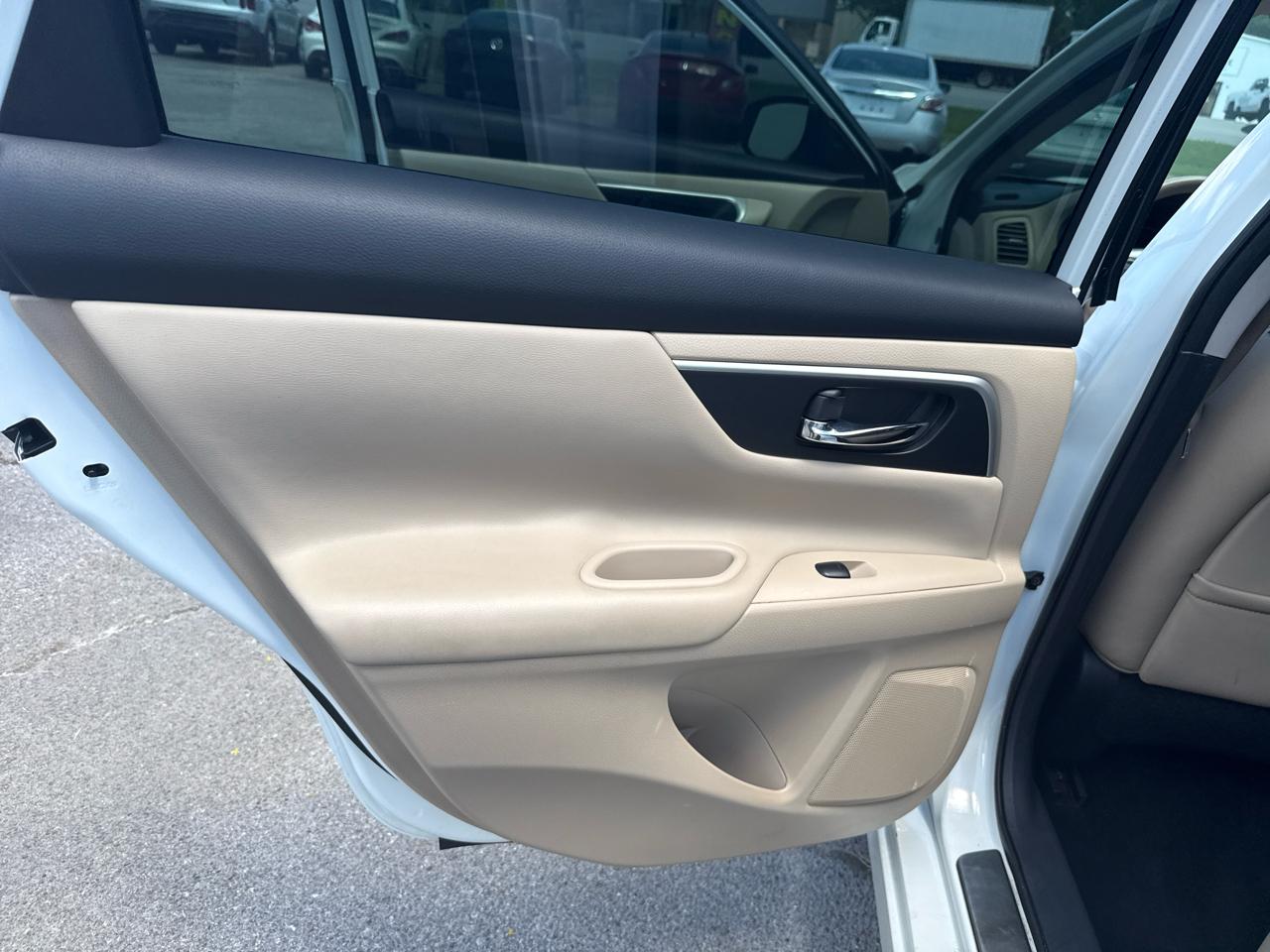 Nissan Altima 4dr Sdn I4 2.5 SL 2016