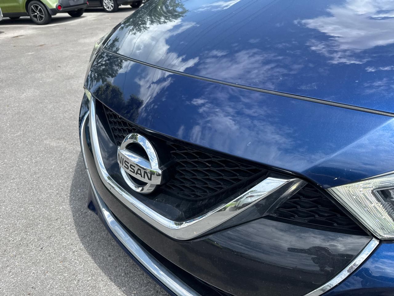 Nissan Maxima SV 3.5L 2018