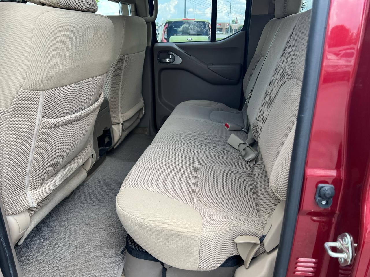 Nissan Frontier Crew Cab 4x2 SV V6 Auto 2017