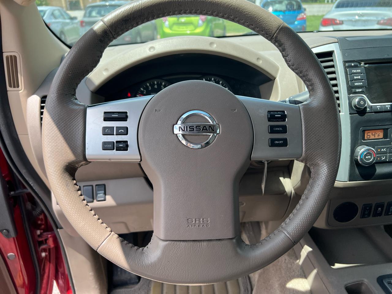 Nissan Frontier Crew Cab 4x2 SV V6 Auto 2017