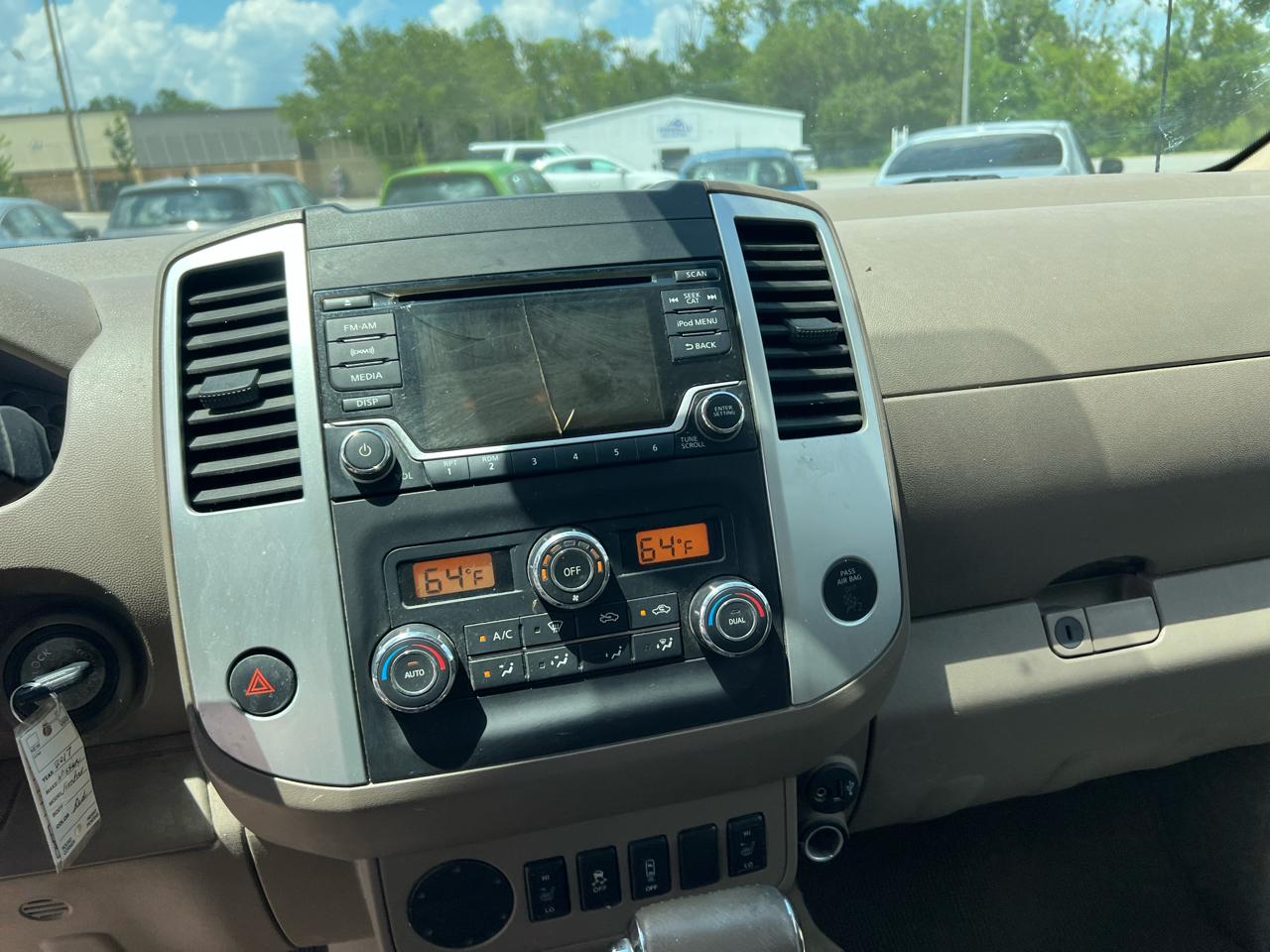 Nissan Frontier Crew Cab 4x2 SV V6 Auto 2017