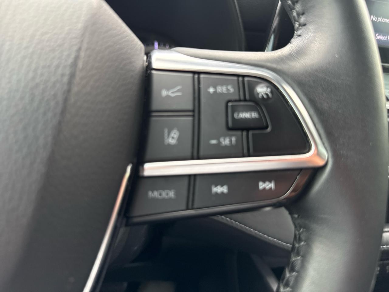 Toyota Highlander LE FWD (Natl) 2020