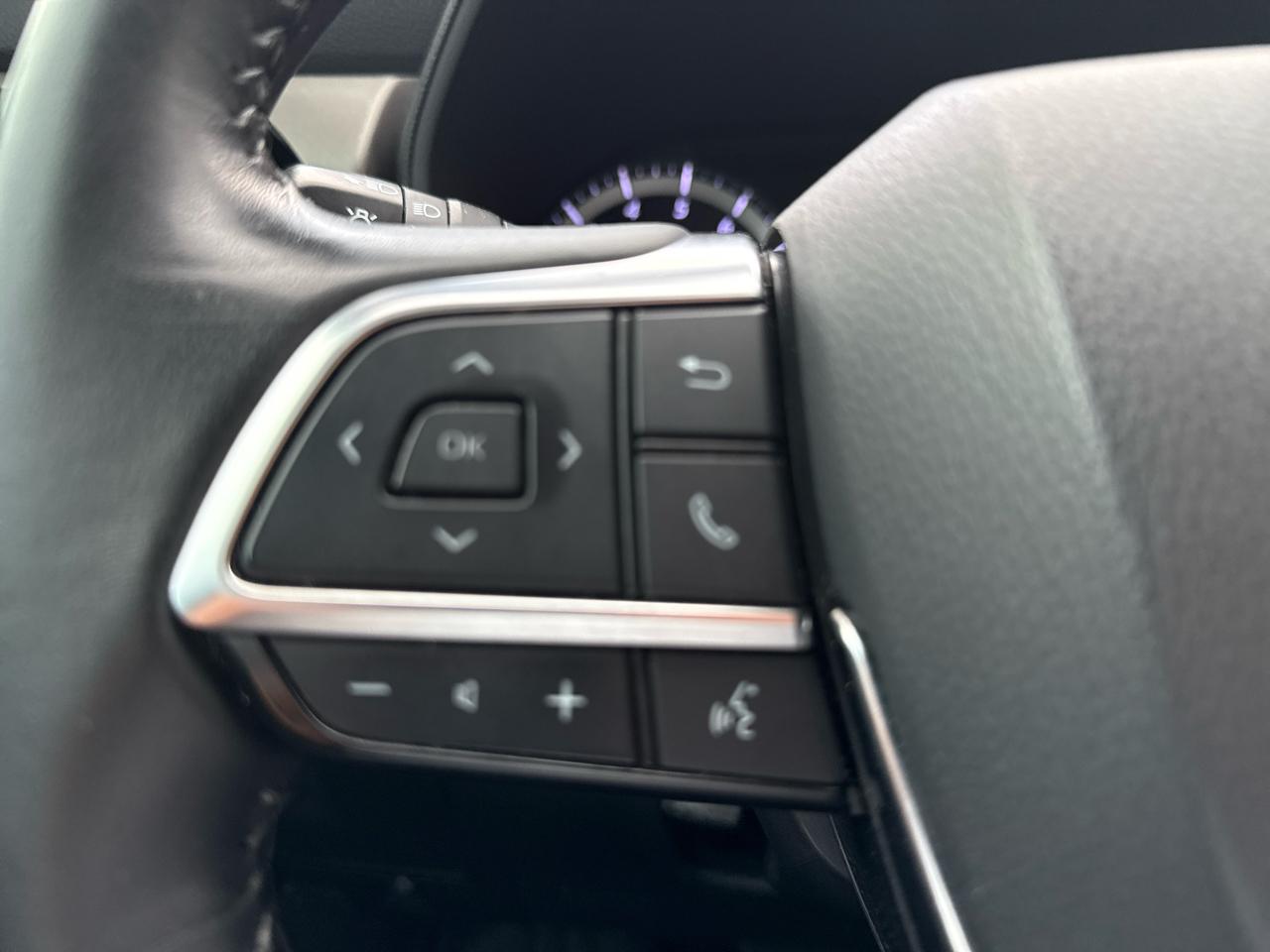 Toyota Highlander LE FWD (Natl) 2020