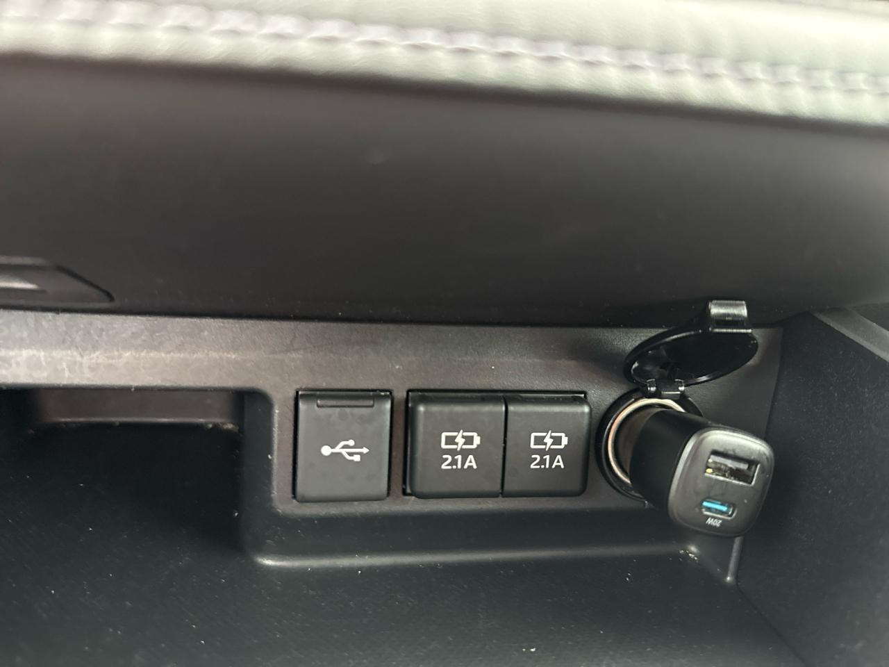Toyota Highlander LE FWD (Natl) 2020