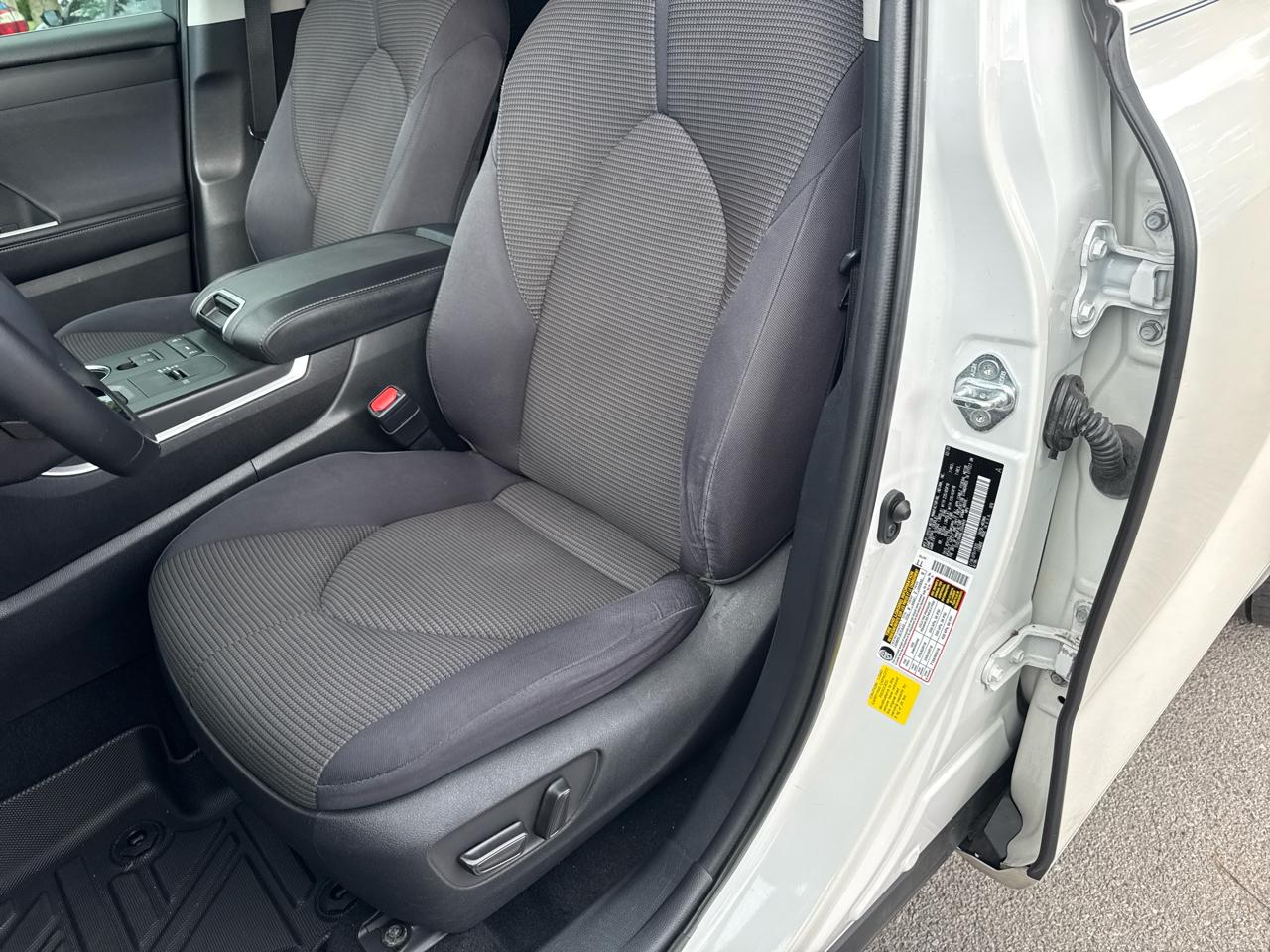 Toyota Highlander LE FWD (Natl) 2020