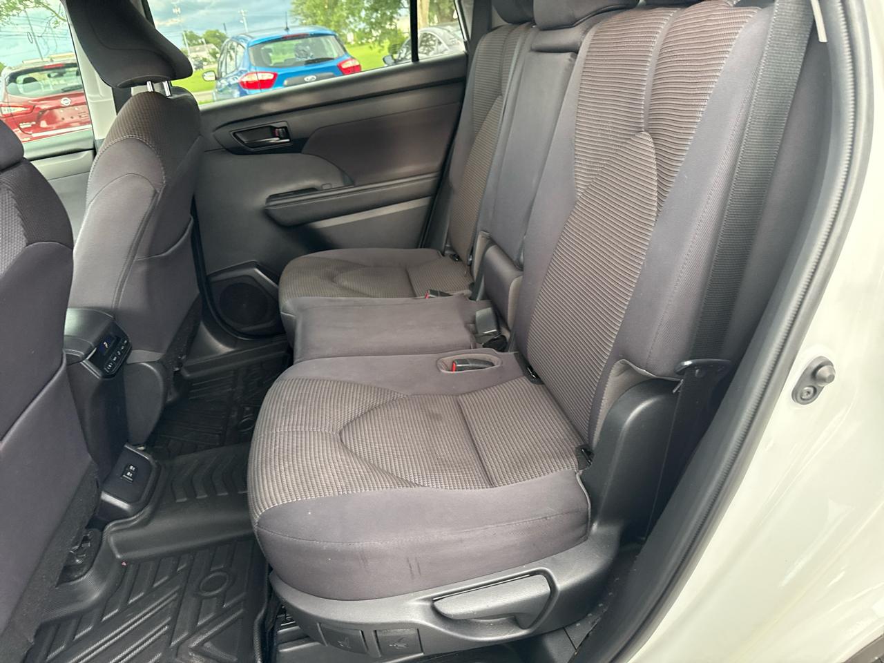 Toyota Highlander LE FWD (Natl) 2020