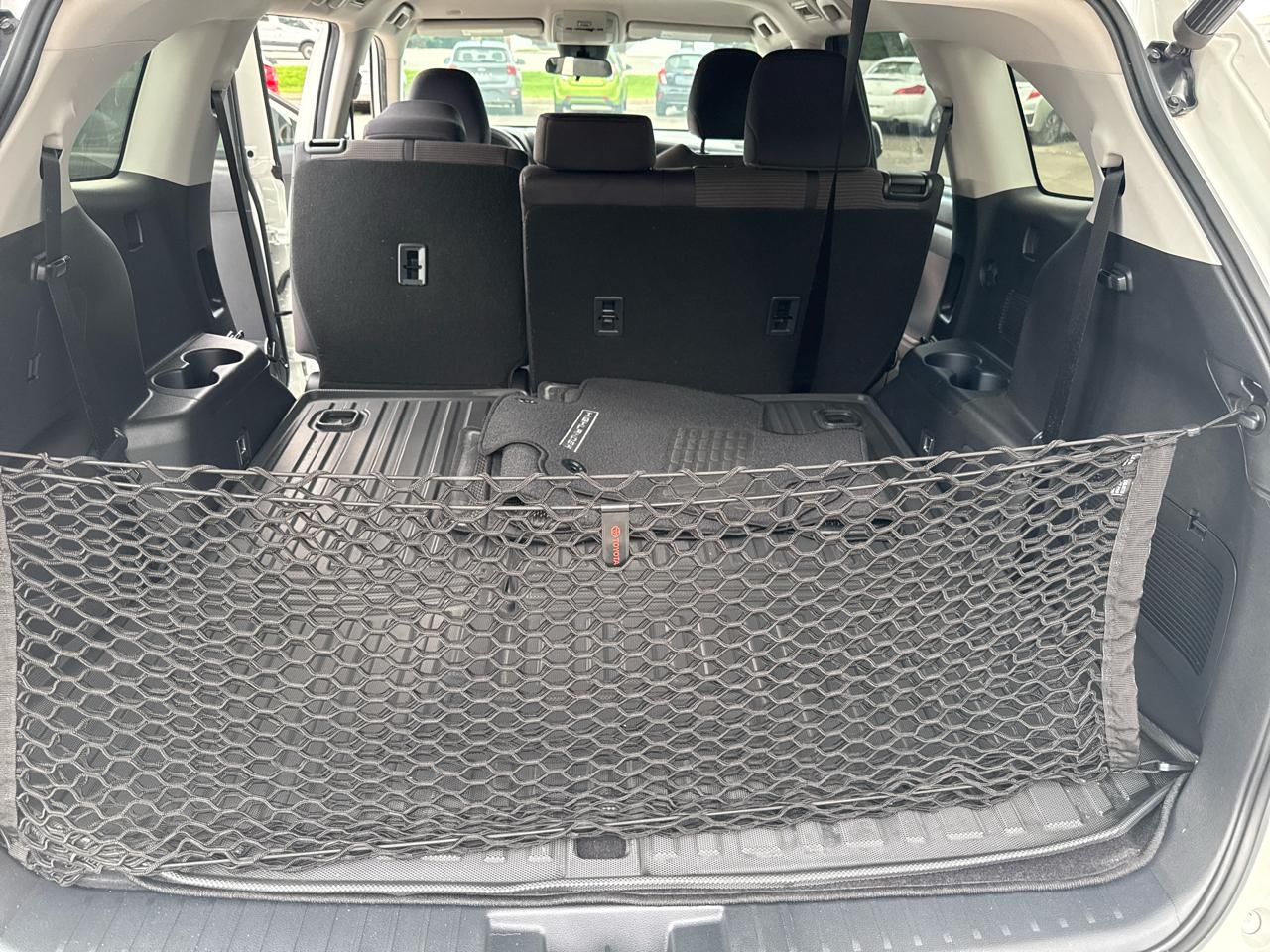 Toyota Highlander LE FWD (Natl) 2020