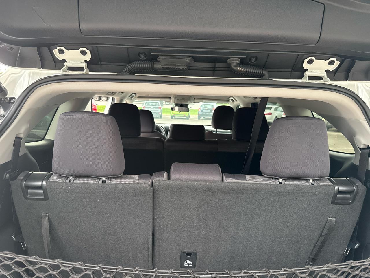 Toyota Highlander LE FWD (Natl) 2020