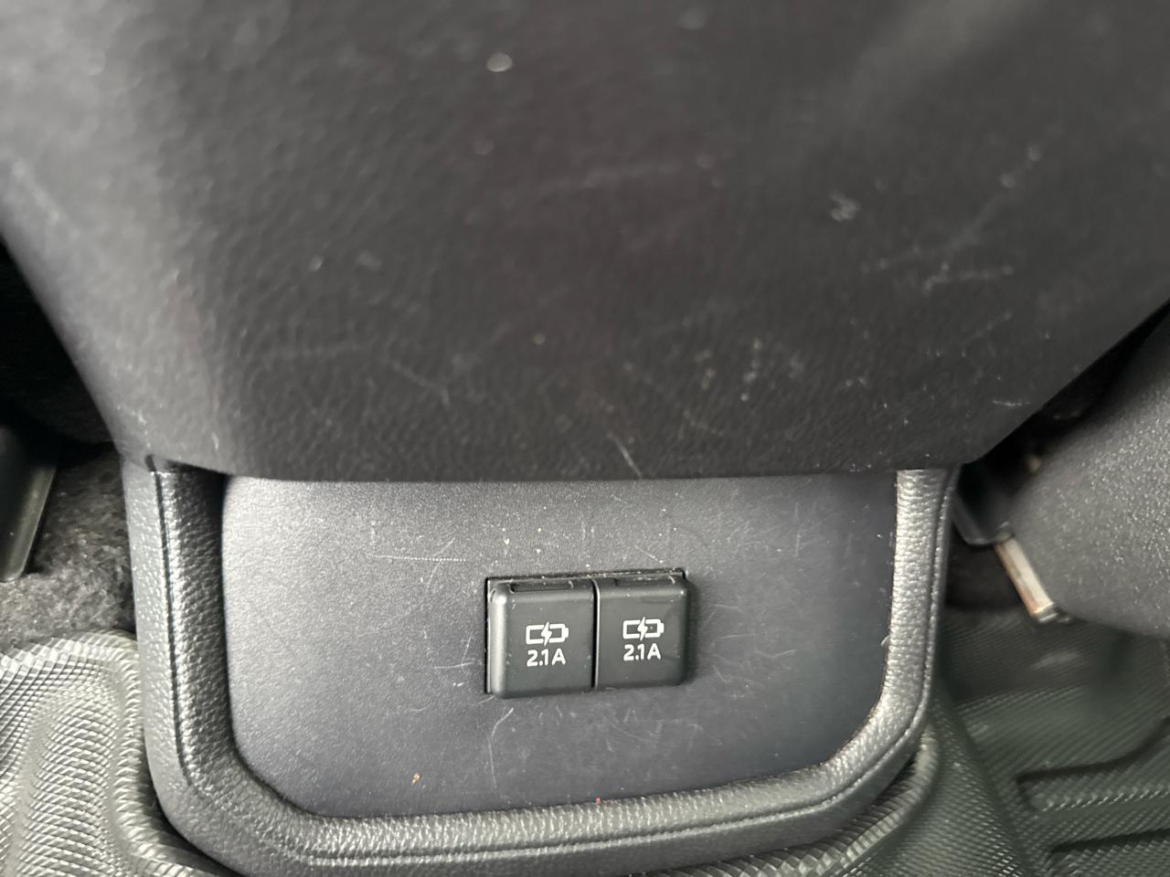 Toyota Highlander LE FWD (Natl) 2020