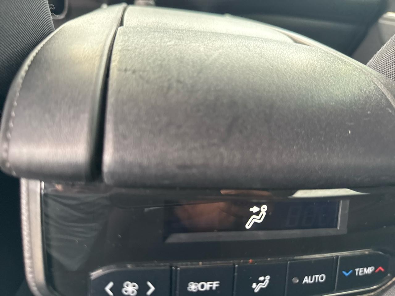 Toyota Highlander LE FWD (Natl) 2020