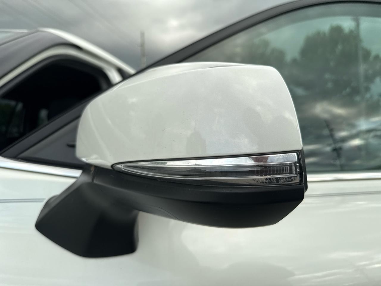 Toyota Highlander LE FWD (Natl) 2020