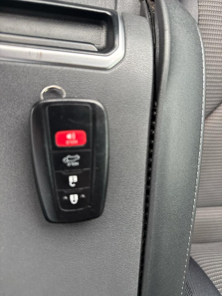 Toyota Highlander LE FWD (Natl) 2020