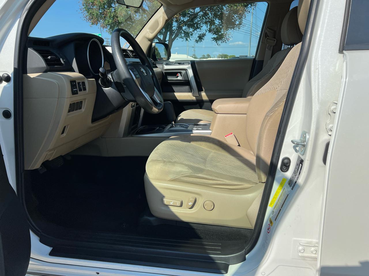 Toyota 4Runner RWD 4dr V6 Limited (Natl) 2013