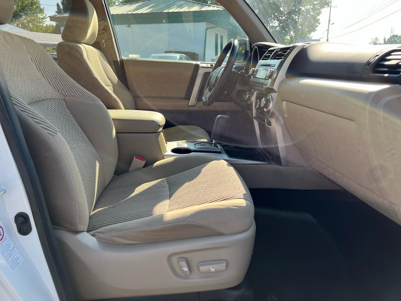 Toyota 4Runner RWD 4dr V6 Limited (Natl) 2013