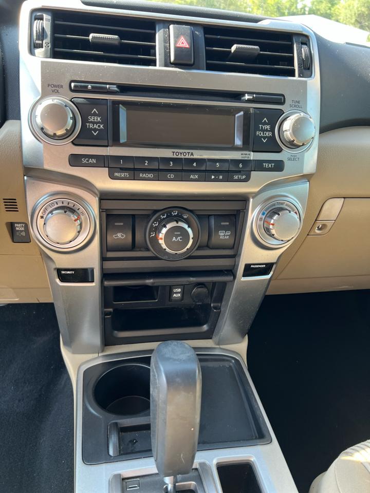 Toyota 4Runner RWD 4dr V6 Limited (Natl) 2013