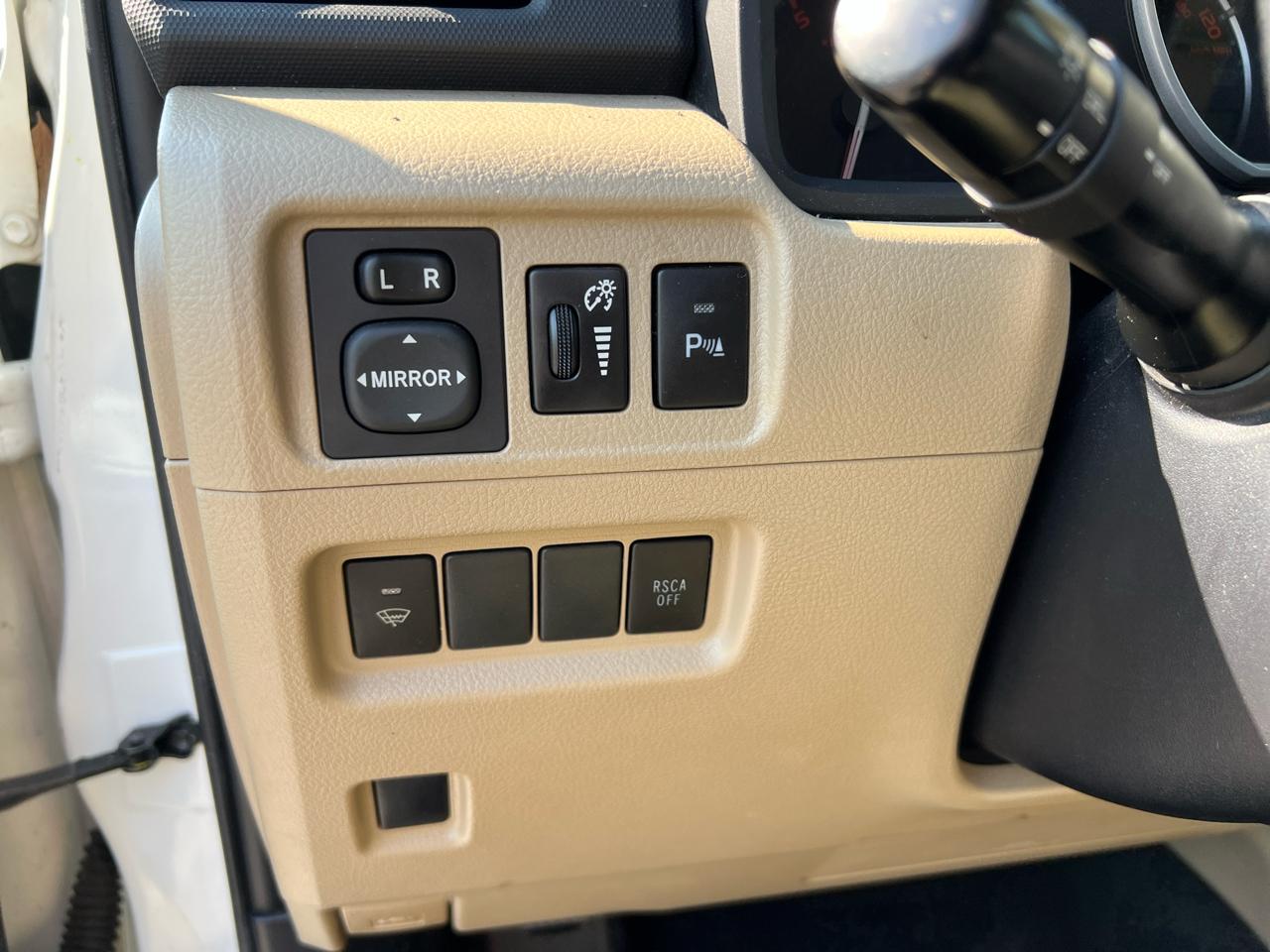Toyota 4Runner RWD 4dr V6 Limited (Natl) 2013