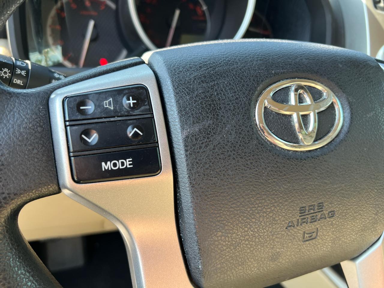 Toyota 4Runner RWD 4dr V6 Limited (Natl) 2013