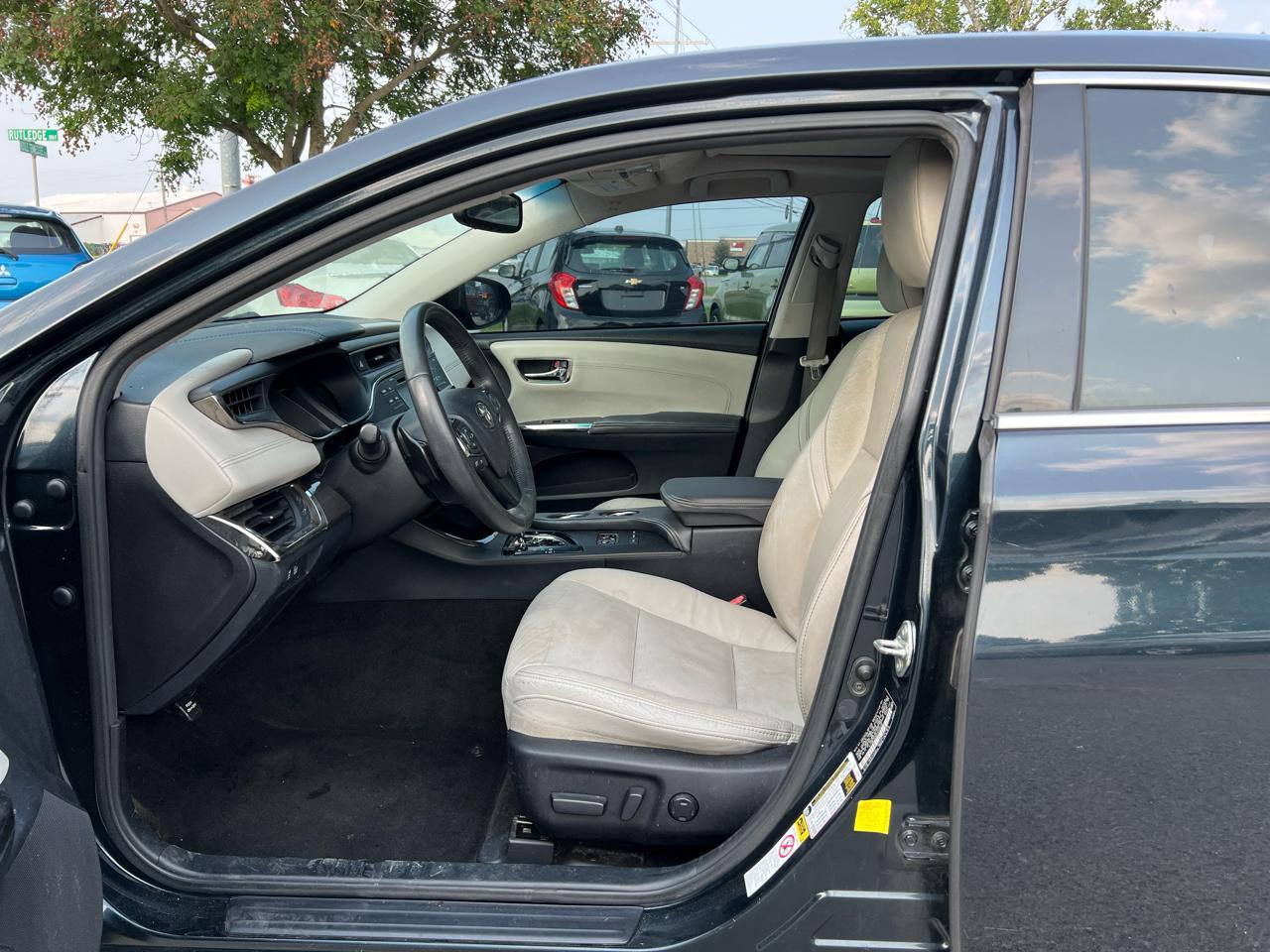 Toyota Avalon 4dr Sdn XLE Touring (Natl) 2015