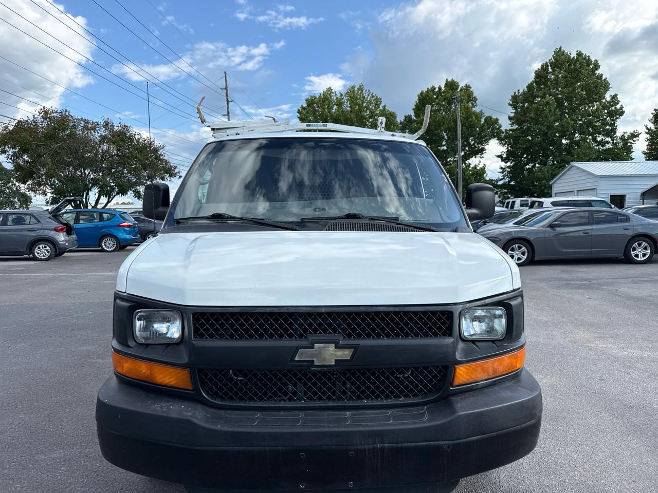 Chevrolet Express Cargo Van RWD 2500 135" 2012