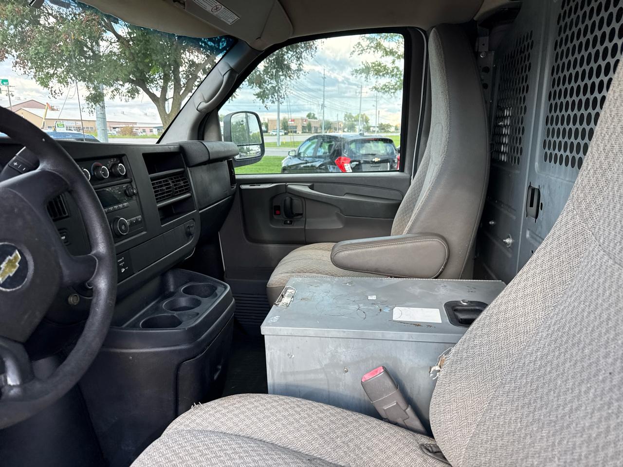 Chevrolet Express Cargo Van RWD 2500 135" 2012