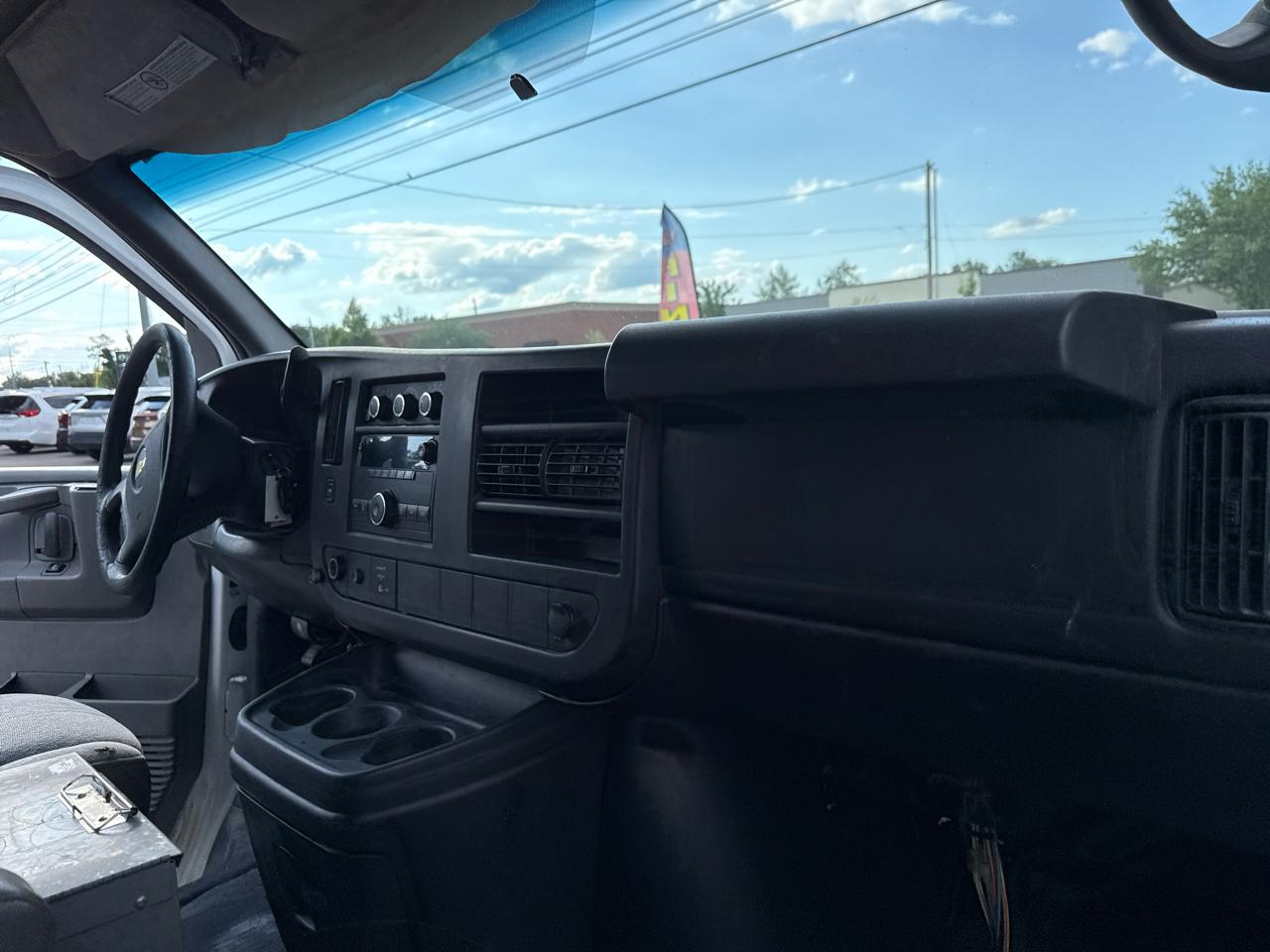 Chevrolet Express Cargo Van RWD 2500 135" 2012