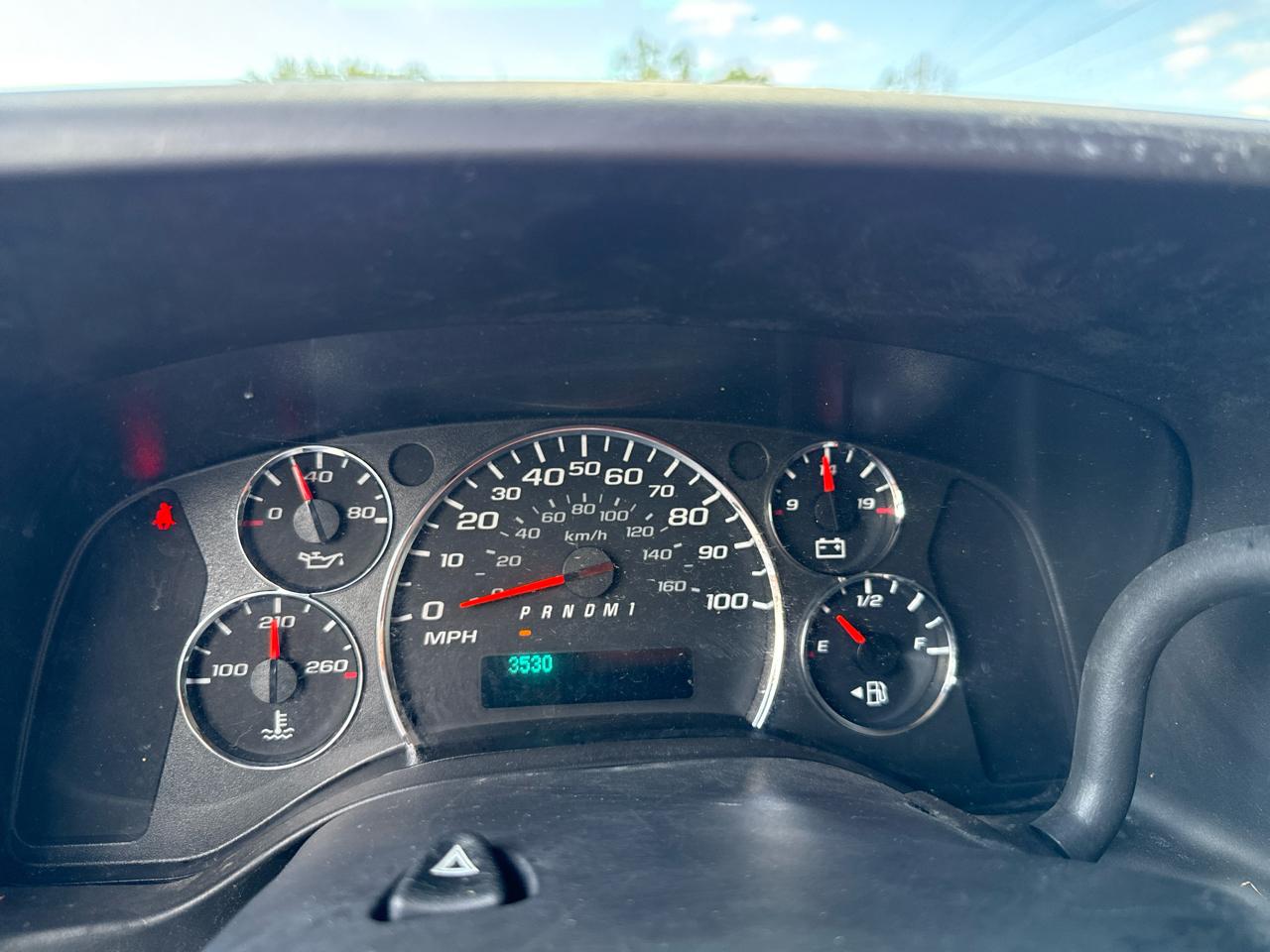 Chevrolet Express Cargo Van RWD 2500 135" 2012